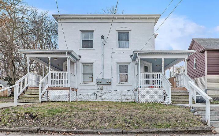 Pictures of Multifamily property located at 834 SHERMAN ST SE, GRAND RAPIDS, MI 49506-2606 for sales - image #1