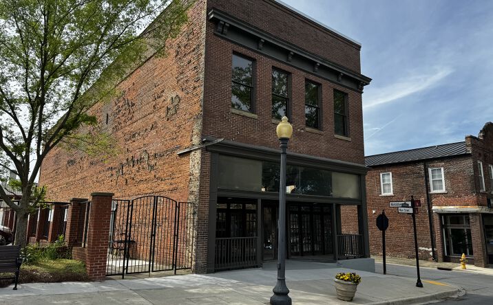 Pictures of Retail property located at 1100 Main Street, Newberry, SC 29108 for sales - image #1