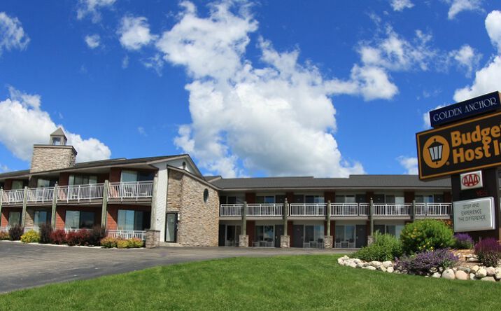 Pictures of Hospitality property located at 700 North State Street, St Ignace, MI 49781 for sales - image #1