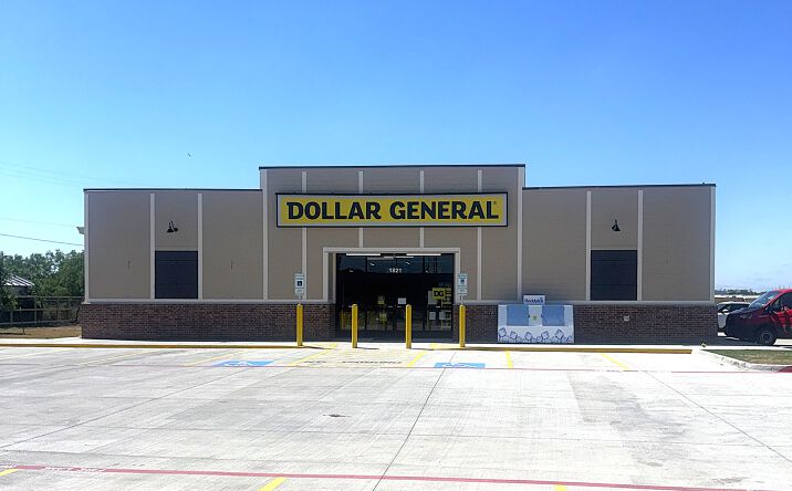 Pictures of Retail property located at 1821 Country Club Road, San Angelo, TX 76904 for sales - image #1