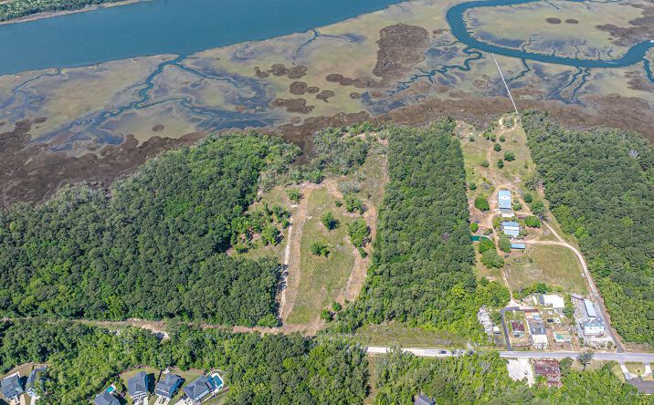 Pictures of Land property located at Clements Ferry Rd, Daniel Island, SC 29492 for sales - image #1