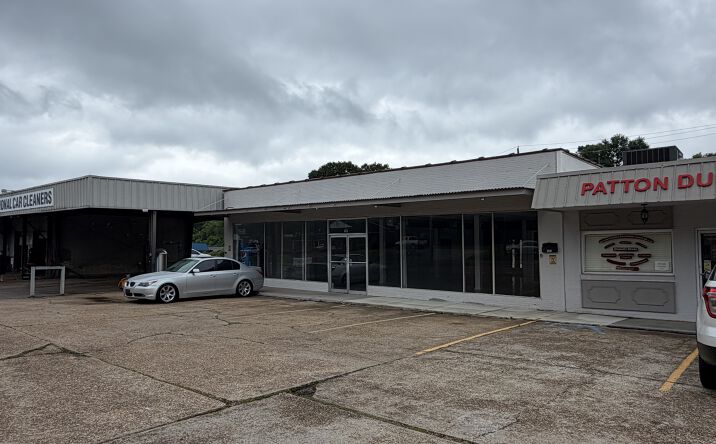 Pictures of Retail, Office, Special Purpose property located at 303 CLINTON BLVD, CLINTON, MS 39056-5217 for sales - image #1