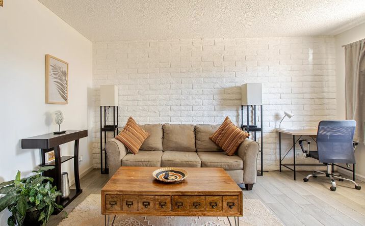 Pictures of Multifamily property located at 7031 North 80th Avenue, Glendale, AZ 85303 for sales - image #1