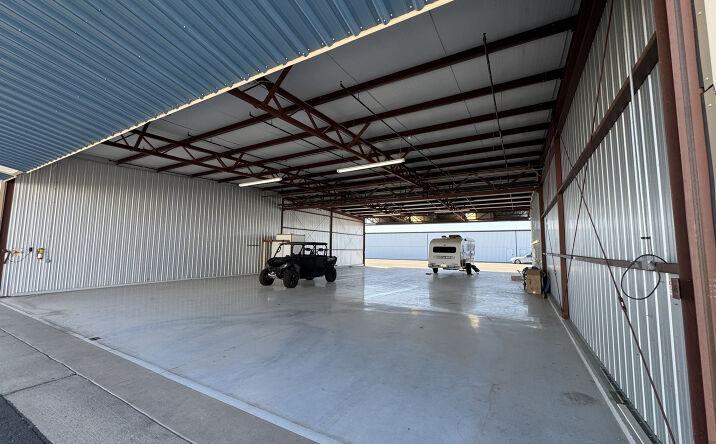 Pictures of Special Purpose property located at 6891 N Glen Harbour Blvd., Hangars 9-10, Glendale, AZ 85037 for sales - image #1
