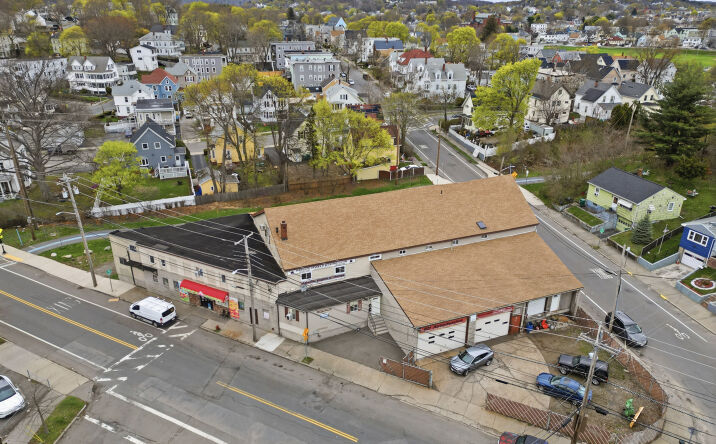 Pictures of Retail, Industrial, Mixed Use property located at 723 SUMMER ST, LYNN, MA 01905-1929 for sales - image #1