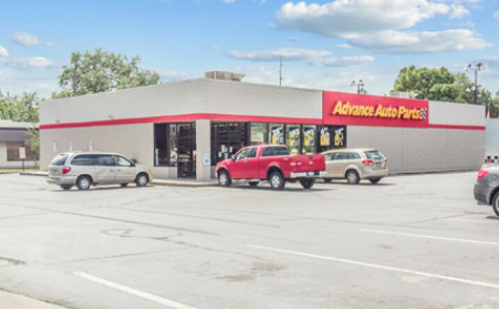 Pictures of Retail property located at 619 E State St, Fremont, OH 43420 for comps - image #1