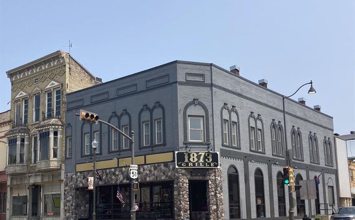 Pictures of Hospitality, Mixed Use property located at 301 DeWitt Street, Portage, WI 53901 for sales - image #1