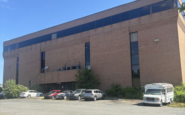 Pictures of Multifamily, Office, Mixed Use property located at 2801 CRISMAN ST, CHARLOTTE, NC 28208-3847 for sales - image #1