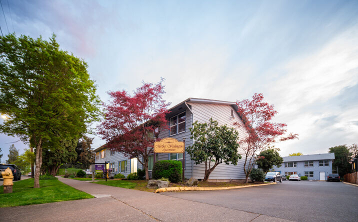 Pictures of Retail property located at 302 South Monmouth Avenue, Monmouth, OR 97361 for sales - image #1