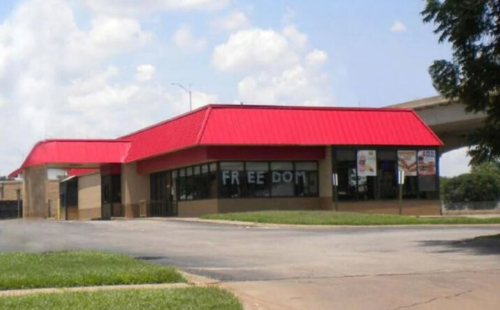 Pictures of Retail property located at 1304 BROAD ST, WICHITA FALLS, TX 76301-7112 for sales - image #1