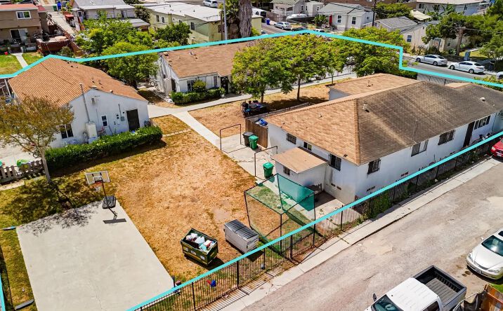 Pictures of Multifamily property located at 1505-25 40th St, San Diego, CA 92113 for sales - image #1