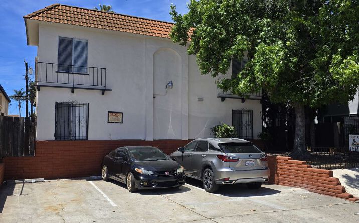 Pictures of Multifamily property located at 4254 Highland Avenue, San Diego, CA 92115 for sales - image #1