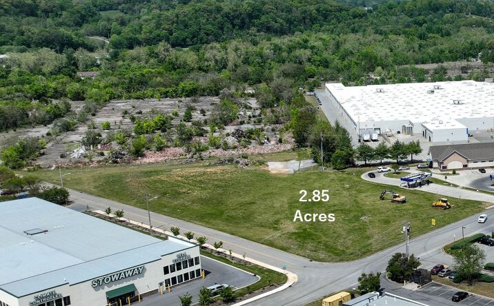 Pictures of Retail, Hospitality, Land property located at 1029 Over Mountain Dr, Elizabethton, TN 37643 for sales - image #1