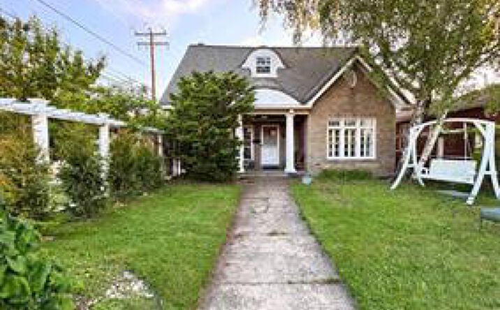 Pictures of Multifamily, Business for Sale property located at 2926 STATE Street, Erie, PA 16508 for sales - image #1