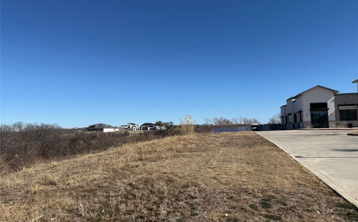 Pictures of Land property located at 0000 Overlake Drive, The Colony, TX 75056 for sales - image #1