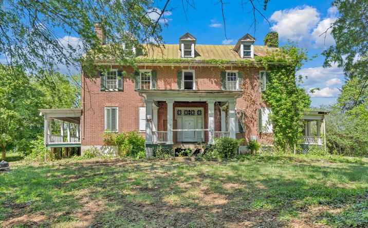 Pictures of Multifamily, Land property located at 320 Huntington Boulevard Northeast, Roanoke, VA 24012 for sales - image #1