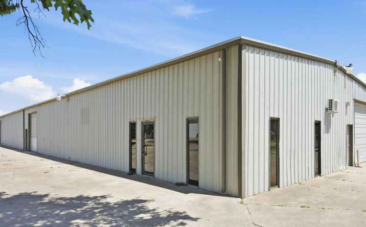 Pictures of Industrial property located at 220 S Alliance Court, Oklahoma City, OK 73128 for sales - image #1