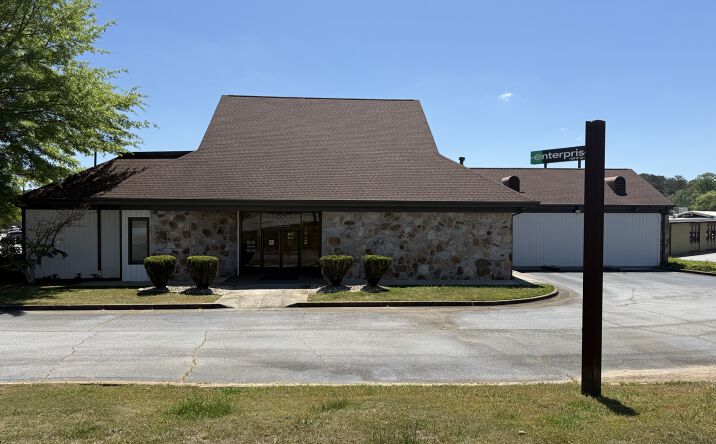 Pictures of Retail, Office property located at 1111 BANKHEAD HWY, CARROLLTON, GA 30117-1821 for sales - image #1