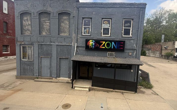 Pictures of Retail property located at 854 Washington Street, Burlington, IA 52601 for sales - image #1