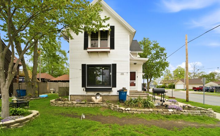 Pictures of Multifamily property located at 1724 Ohio Street, Michigan City, IN 46360 for sales - image #1