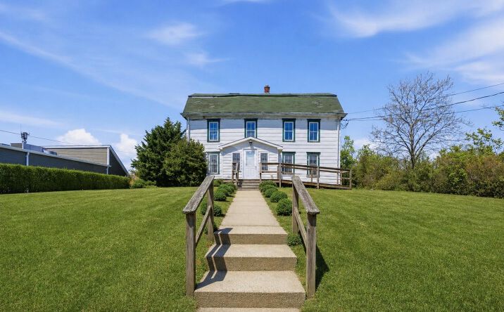 Pictures of Mixed Use property located at 1612 Main Road, Riverhead, NY 11901 for sales - image #1