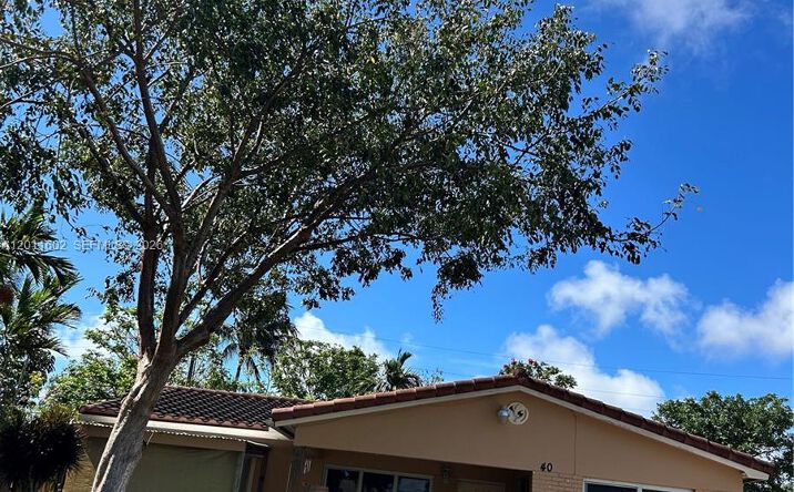 Pictures of Multifamily property located at 40 SE 8th St, Dania Beach, FL 33004 for sales - image #1
