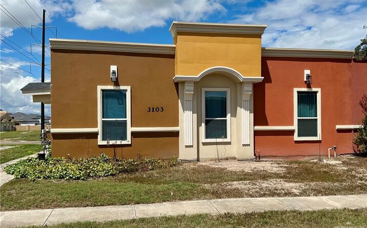 Pictures of Multifamily property located at 3103 Scottland Drive, Edinburg, TX 78539 for sales - image #1