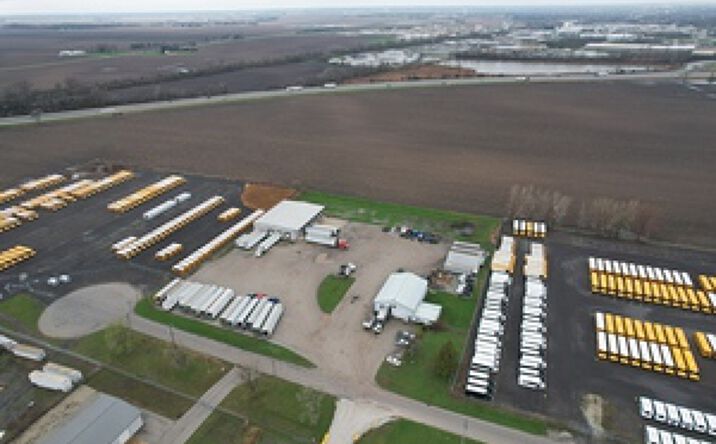 Pictures of Retail, Industrial property located at 339 W Issert Drive W, Kankakee, IL 60901 for sales - image #1