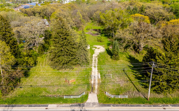 Pictures of Land, Multifamily property located at 1001 N Hunt Club Road, Gurnee, IL 60031 for sales - image #1