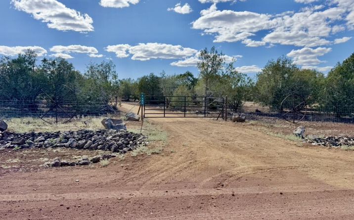 Pictures of Land, Multifamily property located at 3321 Coconino Boulevard, Ash Fork, AZ 86320 for sales - image #1