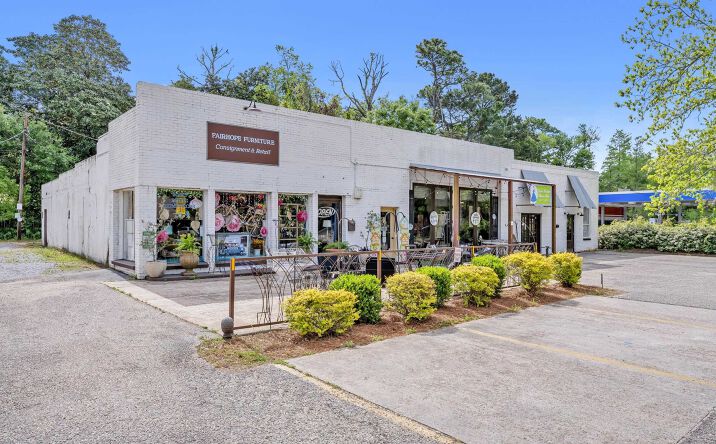 Pictures of Retail, Office, Mixed Use property located at 456 N Section Street, Fairhope, AL 36532 for sales - image #1