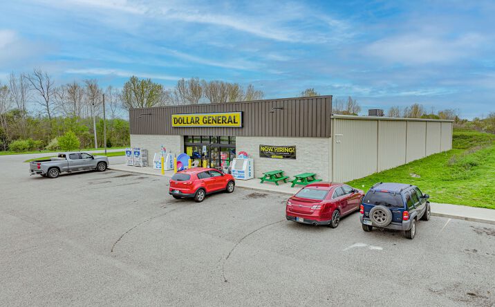 Pictures of Retail property located at 8004 Old Wabash Road, Andrews, IN 46702 for sales - image #1