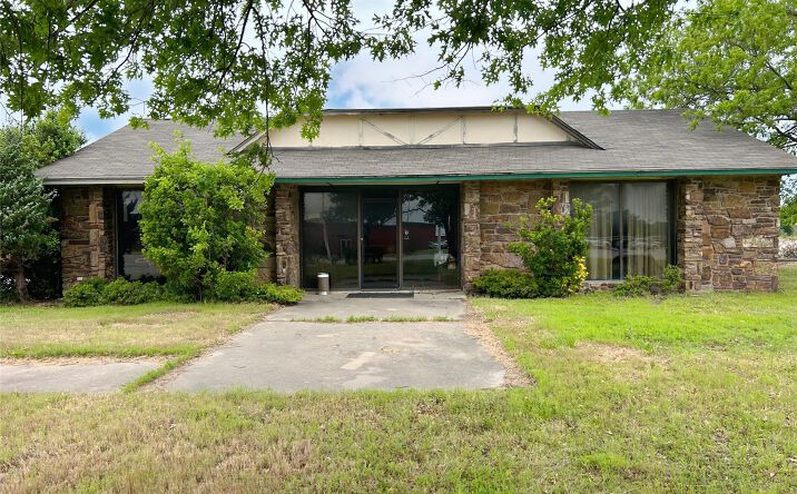 Pictures of Industrial property located at 100 E Ozark Street, Morris, OK 74445 for sales - image #1