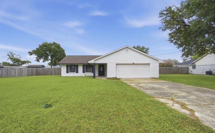 Pictures of Multifamily property located at 6519 Meadow Ridge Lane, Lake Charles, LA 70605 for sales - image #1