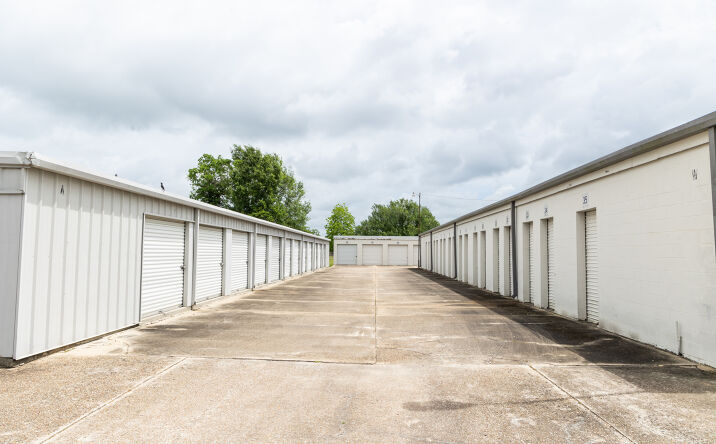 Pictures of Hospitality, Land, Self Storage property located at 126 N Hollywood Rd, Houma, LA 70364 for sales - image #1