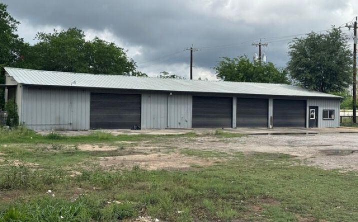Pictures of Special Purpose property located at 11211 S Us Highway 181, San Antonio, TX 78223 for sales - image #1
