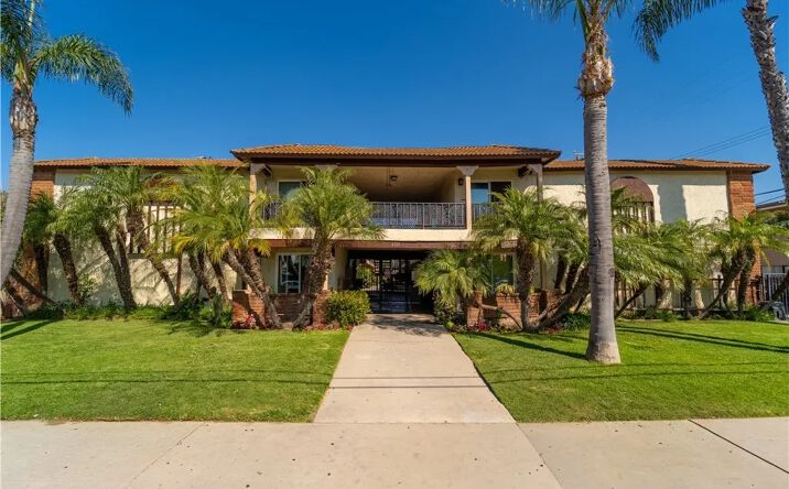 Pictures of Multifamily property located at 2221 E Lenita Lane, Santa Ana, CA 92705 for sales - image #1
