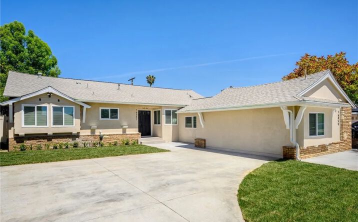 Pictures of Multifamily property located at 16057 Knapp, North Hills, CA 91343 for sales - image #1