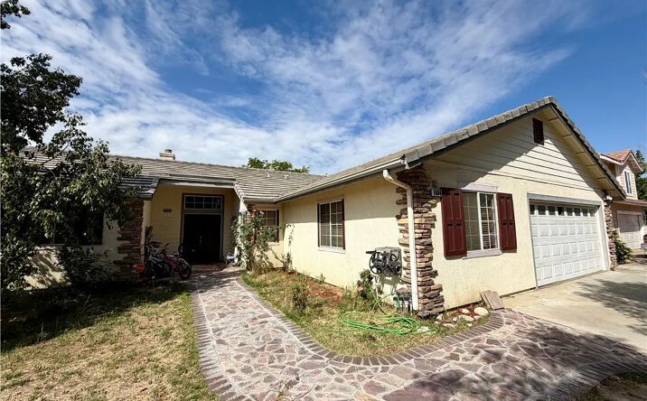 Pictures of Multifamily property located at 1460 Stratus, San Jacinto, CA 92582 for sales - image #1