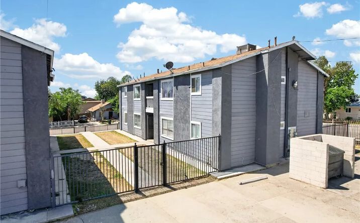 Pictures of Multifamily property located at 1300 Flower, Bakersfield, CA 93305 for sales - image #1