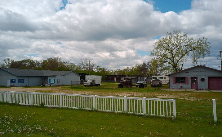 Pictures of Special Purpose property located at 14178,14190,14192 Dearborn Avenue, South Beloit, IL 61080 for sales - image #1