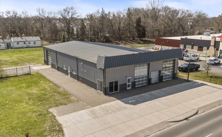 Pictures of Retail, Office property located at 588 South Lapeer Road, Oxford, MI 48371 for sales - image #1