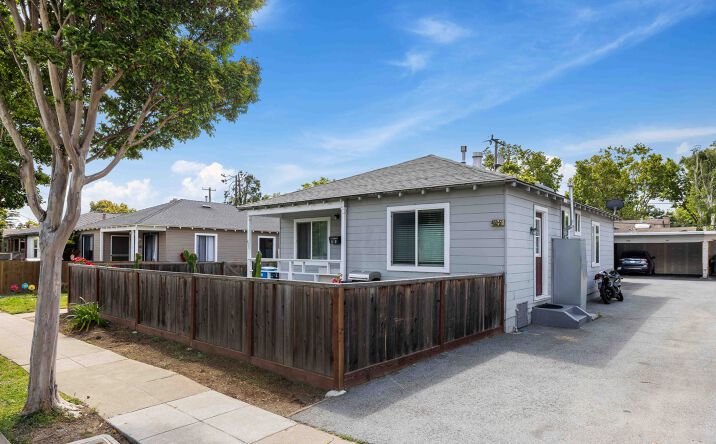 Pictures of Multifamily property located at 451-453 Rollins Road, Burlingame, CA 94010 for sales - image #1