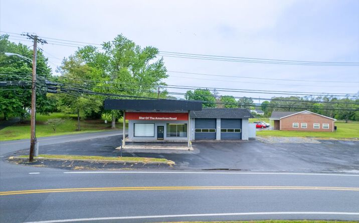 Pictures of Mixed Use, Retail, Office property located at 101 ROCK CLIFF DR, MARTINSBURG, WV 25401-2833 for sales - image #1
