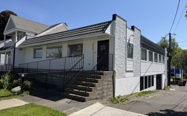 Pictures of Office, Mixed Use property located at 808 N 2nd St, Tacoma, WA 98403 for sales - image #1