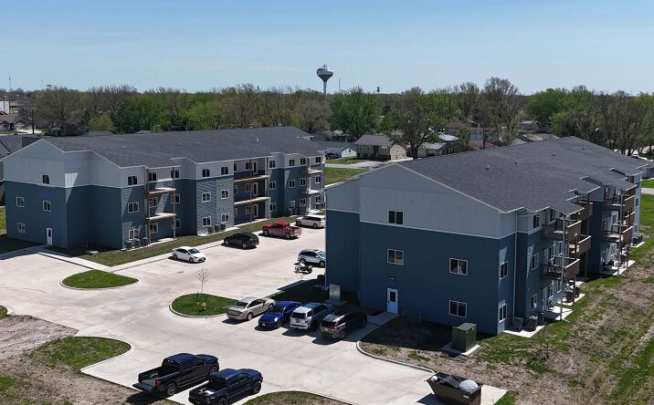 Pictures of Multifamily property located at 1833 Curtis Avenue, Chariton, IA 50049 for sales - image #1