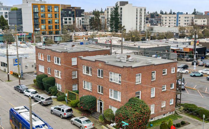 Pictures of Multifamily property located at 4315 SW Oregon St, Seattle, WA 98116, 4319 SW Oregon St, Seattle, WA 98116 for sales - image #1
