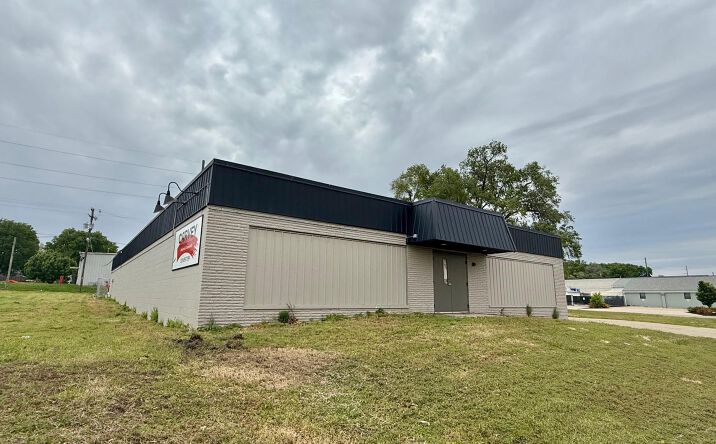 Pictures of Office, Retail, Industrial property located at 817 NE ADAMS Street, Peoria, IL 61603 for sales - image #1