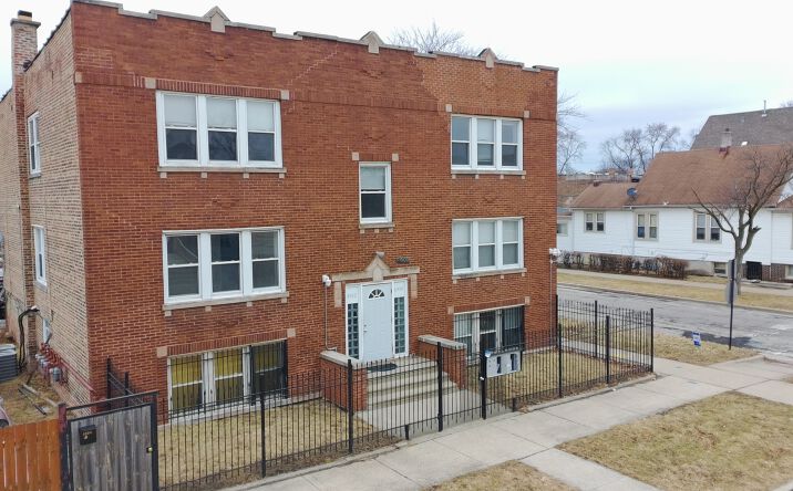 Pictures of Multifamily property located at 4900 W Hubbard Street, Chicago, IL 60644 for sales - image #1