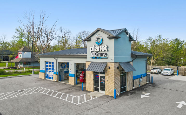 Pictures of Retail property located at 18488 PEARL RD, STRONGSVILLE, OH 44136-6923 for sales - image #1